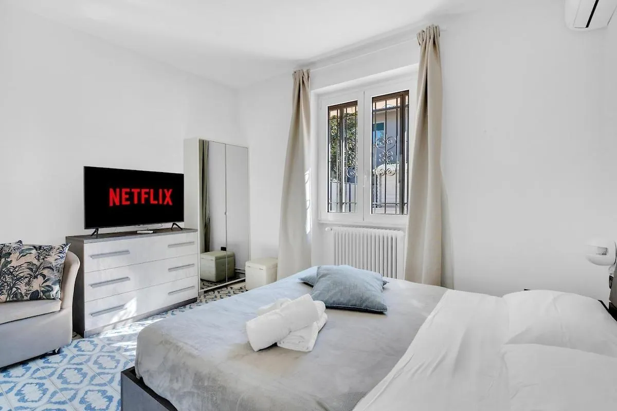 Sirmione - Jacuzzi, Garden & Bbq Apartman Olaszország