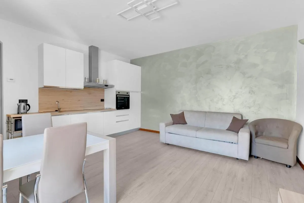Sirmione - Jacuzzi, Garden & Bbq Apartman